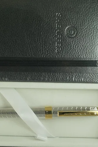 Miniatura 4 de Sheaffer Prelude Signature - Medallista de patrón de piel de serpiente con diseño de serpiente con oro de 22 quilates y diario Sheaffer a juego