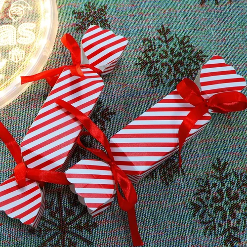 Miniatura 8 de DARENYI 50 cajas de dulces de Navidad, cajas vacías para dulces con cinta roja pequeñas cajas de dulces para dulces, chocolate, cajas de regalo