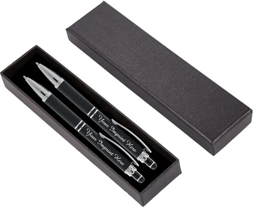 ExpressDesigns™ - Set de regalo de bolígrafos personalizados - Paquete de 2 bolígrafos de metal suave al tacto con caja de regalo - Bolígrafo de
