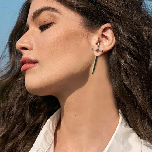 Miniatura 5 de Aretes de espada para mujer, estilo gótico, rojo y negro, aretes de espada de cristal vintage, para cumpleaños, Halloween, Navidad, regalos