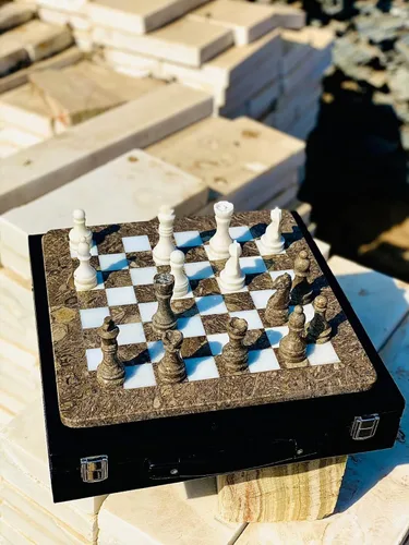 Miniatura 3 de Juego de ajedrez de mármol hecho a mano de 15 pulgadas con caja de regalo de piel sintética negra, tablero de ajedrez de piedra premium y piezas