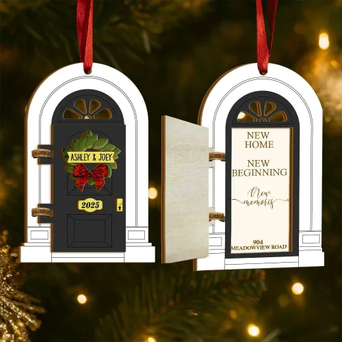 Miniatura 7 de Adorno Personalizado para Nuevo Hogar 2025, Regalos de Inauguración de Casa, Adornos de Puerta de Madera de 4 Capas, Nuestro Primer Adorno
