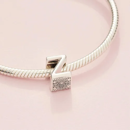 Miniatura 108 de Colgante de plata de ley 925 con letra PANDORA