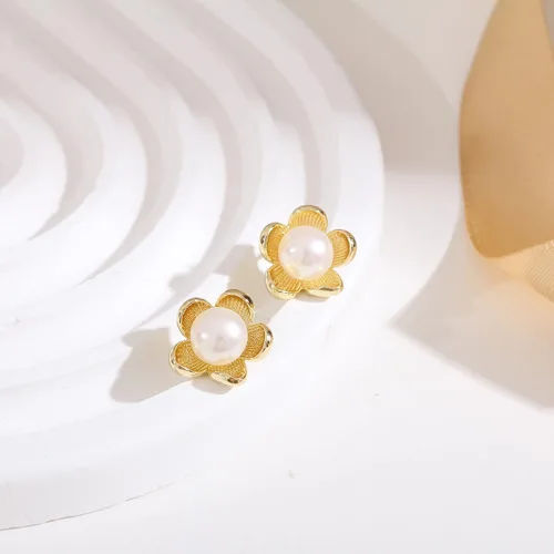 Miniatura 39 de Aretes de perlas para mujer, perlas redondas blancas, aretes de oro envueltos de alambre, joyería hecha a mano para mamá, amante y ella