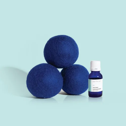 Miniatura 2 de Kit de bolas secantes Capri Blue Volcano – Incluye 3 bolas secantes 100% de lana + 1 aceite aromático para lavandería Volcano – Bolas secantes