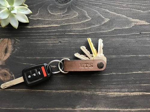 Miniatura 5 de Compact Leather Key Holder, Switch Blade Style, Holds Up to 6 Keys, Full Grain Leather, Minimalistic Design