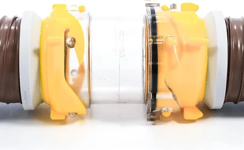 Miniatura 6 de Camco 39562 Adaptador de manguera de alcantarillado transparente de 3.5