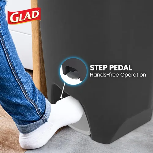Miniatura 4 de Glad Paquete de 2 botes de basura de 13 galones, cubos de basura de plástico para cocina con protección contra olores de tapa, manos libres