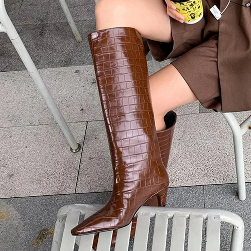 Miniatura 4 de Vertundy Botas altas hasta la rodilla para mujer, tacón bajo, pantorrilla ancha, botas altas con punta cuadrada, botines clásicos de cocodrilo