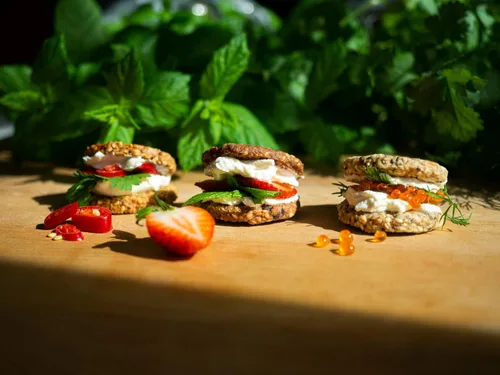 Miniatura 7 de ROSTEN SeedBoost - Galletas de semillas (paquete de 8) sabor a arándano y chispas de chocolate, veganas, sin OMG, sin gluten (2.5 onzas cada una)