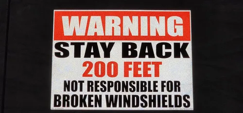 Miniatura 3 de OSHA Warning Stay Back 100 200 300 500 Not Responsible For Broken Windshields Black Red Rectángulo Etiqueta Adhesiva (Reflectante 3M 200FT)