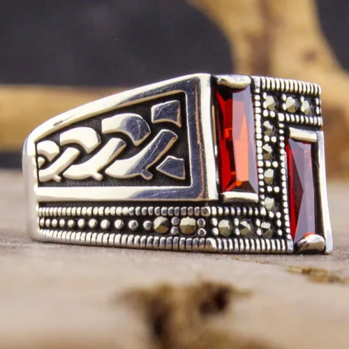 Miniatura 2 de Anillo de plata de ley 925 maciza, hecho a mano con corte baguette, piedra rubí roja simulada y piedra de marcasita para hombre, Metal Metal Piedra