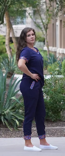 Miniatura 4 de Rich Quality Products Conjunto de exfoliantes para mujeres y hombres, cómodo diseño de tela de tela Kente con pantalones deportivos