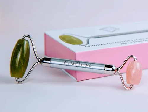 Miniatura 4 de Rodillo de cuarzo rosa + jade para masaje facial y cuello, piedras preciosas dobles con mango de acero duradero y bolsa de viaje. Minimiza las Jade