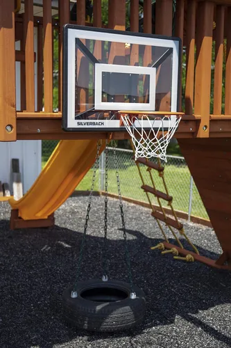 Miniatura 11 de Aro de baloncesto juvenil Silverback Junior de 33" con tecnología de montaje Lock 'n Rock. Se monta en postes redondos y verticales, color negro