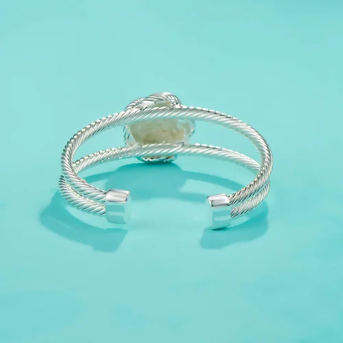 Miniatura 3 de UNY JEWEL Las joyas hacen una declaración con nuestro brazalete abierto abierto de doble alambre trenzado de dos tonos de alambre y flores es un