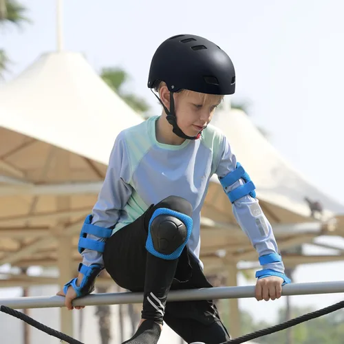 Miniatura 2 de Casco para bicicleta y patineta, ajustable y multideporte para patines y scooter, 3 tallas para adultos, jóvenes, niños y bebés Negro