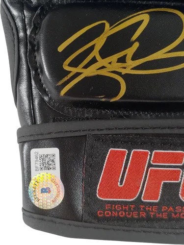 Miniatura 3 de Kelvin Gastelum - Guante de la UFC firmado por Beckett, autenticado por MMA, guantes de campeonato de lucha definitivo, regalos de boxeo y recuerdos