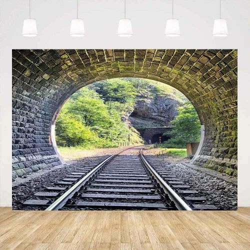 Miniatura 8 de Telón de fondo de pista de tren de 5 x 3 pies, túnel de montaña, ladrillo vintage, Sunmmer, paisaje, árboles verdes, sol, adulto, hombre, niño