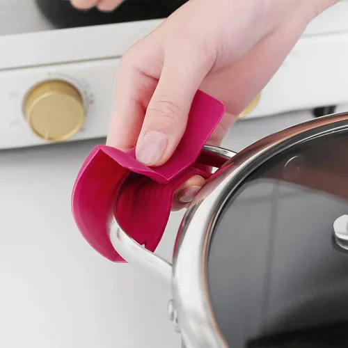 Miniatura 5 de Clip aislante de calor de silicona con pajarita, mini guante para horno, soporte para ollas de protección de dedos, guantes de cocina de cocina, Rojo