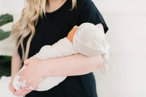 Miniatura 9 de Copper Pearl - gorro de bebé con nudo superior elástico suave