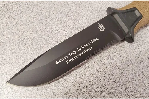 Miniatura 7 de Cuchillo fijo grabado aduana de la hoja fija del borde llano del marrón del coyote de Gerber Strongarm