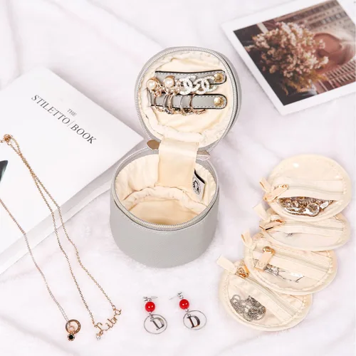 Miniatura 6 de Angelina's Palace Estuche organizador de joyas redondo, bolsa de viaje, regalos de dama de honor, caja de cuero vegano para collar, aretes, pulsera
