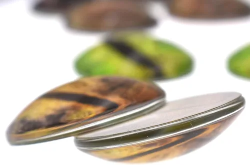 Miniatura 7 de 10 pares de cabujones de cristal redondos de 1.181 in que brillan en la oscuridad, ojos de dinosaurio, cúpula redonda, parte trasera plana