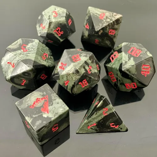 Miniatura 11 de Truewon Juego de dados de piedra de 7 dados hechos a mano para RPG DND hechos con piedras preciosas naturales.