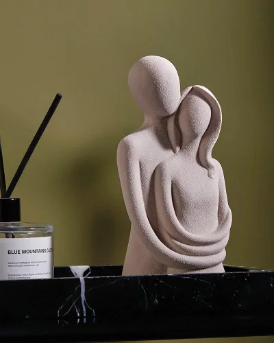 HYFAN Estatua de amor abrazando pareja cerámica decoración romántica adorno figura regalo escultura significativa para dormitorio, hogar, oficina,