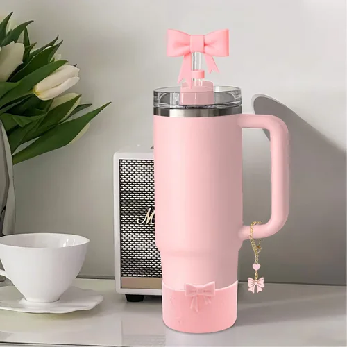 Miniatura 5 de Conjunto de accesorios para taza Hpebl para Stanley, incluye 2 tapas de pajita con moño lindo de 10 mm, tapones reutilizables para pajita, 1 funda