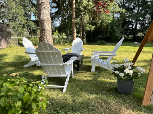 Miniatura 7 de LUE BONA Silla Adirondack plegable, juego de 2, portavasos, grano de madera, hoguera, patio, piscina, color blanco All-weather Use, Woodgrain