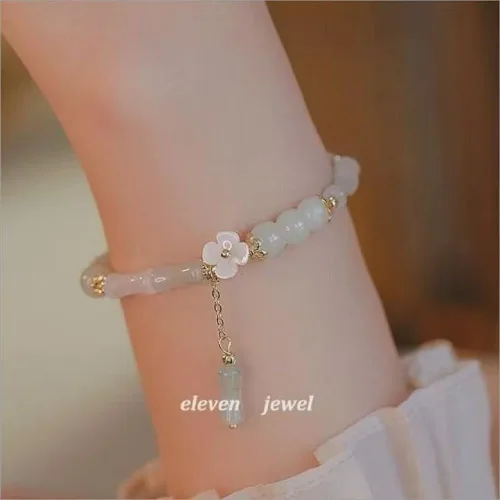Miniatura 4 de Nyx&lvy Juego de pulseras de cuentas de cristal verde jade con dije, colección de 3 piezas, cadena dorada