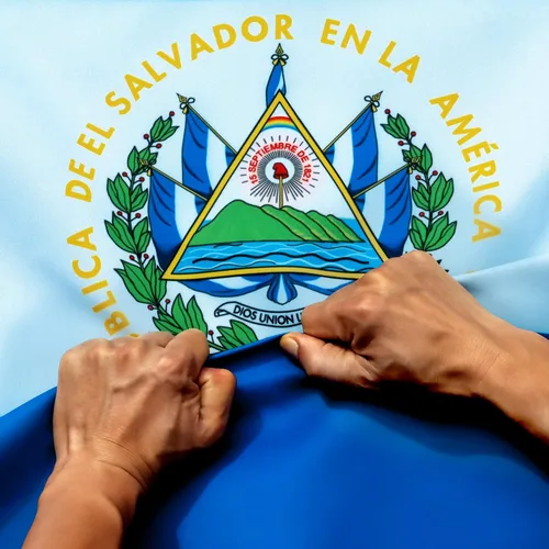 Miniatura 7 de Anley Fly Breeze - Bandera de El Salvador de 3 x 5 pies, color vivo y a prueba de decoloración, cabecera de lona y doble costura, banderas Poliéster
