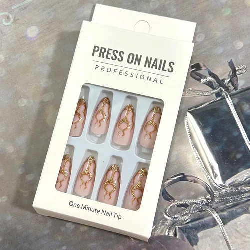 Miniatura 6 de TBRZTR Uñas postizas cortas ovaladas a presión de almendra, uñas postizas acrílicas artificiales con diseños de llama dorada, 24 piezas de cobertura