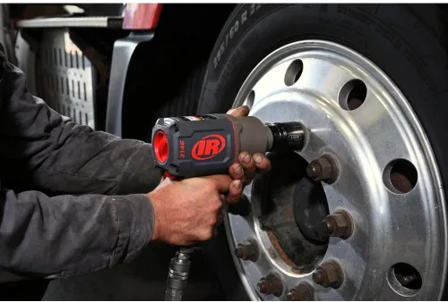Miniatura 11 de Ingersoll Rand 2146Q1MAX Llave de impacto neumática de transmisión de 3/4 pulgadas con diseño silencioso de empuñadura de pistola y par de torsión