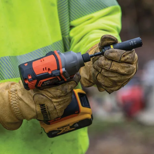 Miniatura 6 de Klein Tools BAT20CD - Destornillador de impacto de 1/4 pulgadas, 20 V, funciona con pilas, diseño compacto para un excelente control en espacios