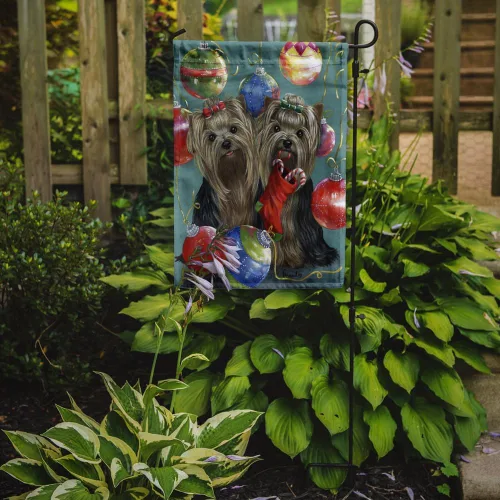 Miniatura 282 de Caroline's Treasures PPP3090GF - Bandera decorativa para jardín de bulldog inglés y otoño, para exteriores, patio, flores, tamaño de jardín
