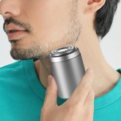 Mini maquinilla de afeitar eléctrica para hombres, afeitadora eléctrica portátil 2023, afeitadora recargable por USB, fácil de usar con un botón,