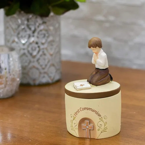 Miniatura 2 de Dicksons Caja de recuerdo de 5 pulgadas con piedra de resina para niño rezando de la primera comunión
