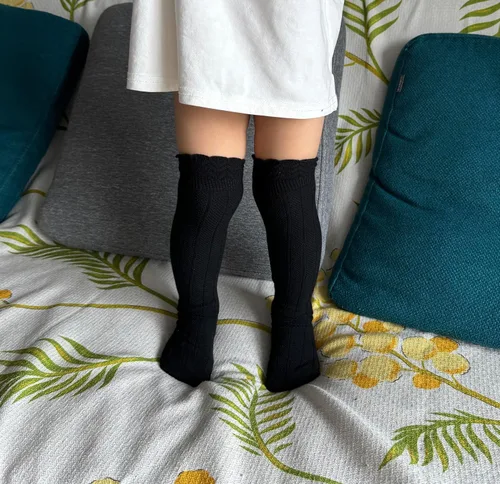 Miniatura 8 de Bestjybt Calcetines altos hasta la rodilla de algodón para bebés y niños pequeños, calcetines de punto trenzado con volantes, 5 pares
