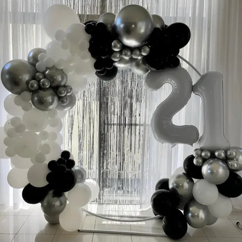Miniatura 4 de Globos negros y plateados, paquete de 60 globos de 12 pulgadas con confeti negro, blanco y plateado con 1 cinta para decoración de cumpleaños, baby