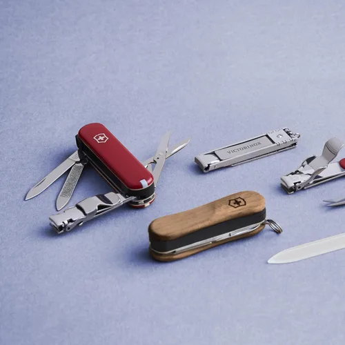 Miniatura 3 de Victorinox Nail Clip 580 Wood Swiss Army – Cuchillo de bolsillo pequeño con cortaúñas
