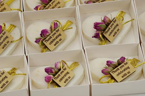 Miniatura 10 de Jabones en forma de corazón, paquete de 12 mini jabones perfumados hechos a mano para despedidas de soltera, fiestas de té, bodas, baby shower