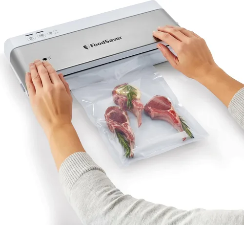 Miniatura 5 de FoodSaver Bolsas selladoras al vacío de ajuste personalizado, almacenamiento hermético de alimentos y rollos Sous Vide, sin BPA, 11 x 16 pies
