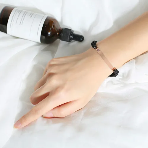 Miniatura 6 de XUANPAI Pulseras para parejas, personalizadas, hechas a mano, con cuerda trenzada, placa de identificación para mujeres y hombres, Metal, no conocido