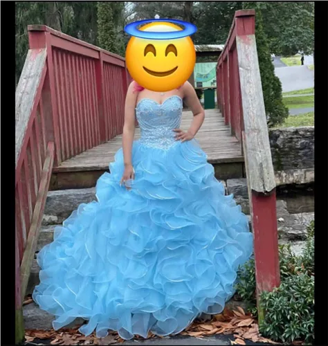 Miniatura 6 de Lovely Romana Vestido de baile de graduación de organza con volantes y cuentas de quinceañera para mujer