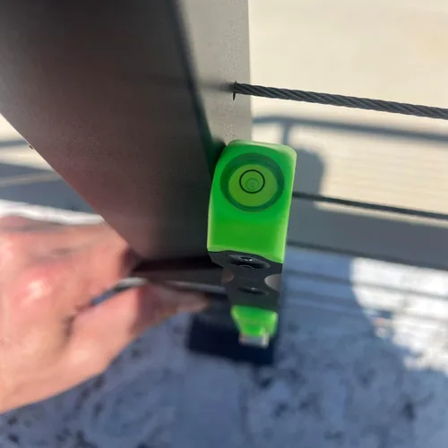 Miniatura 9 de Britton Square 7"-Negro/Verde Escuadra de Aluminio para Vigas - Escuadra de Vigas con Nivel, Innovadoras Herramientas de Carpintería y Estructuración