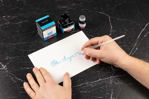 Miniatura 9 de Tinta para pluma estilográfica Herbin - Botella de 30 ml - Bleu Azur