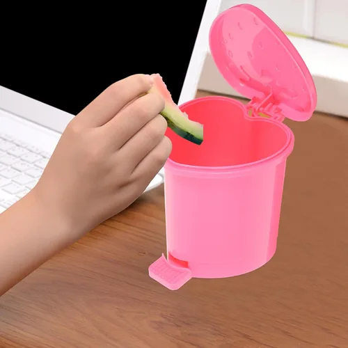 Miniatura 4 de NUOBESTY Mini basurero de escritorio de fresa con tapa de 4.13 x 3.54 pulgadas, lindo cubo de basura rosa para escritorio de oficina en casa